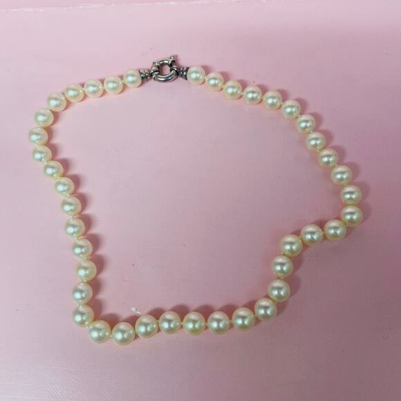 Natural White Pearl Necklace with Sterling Silver Clasp – 14 Inches - Picture 3 of 4